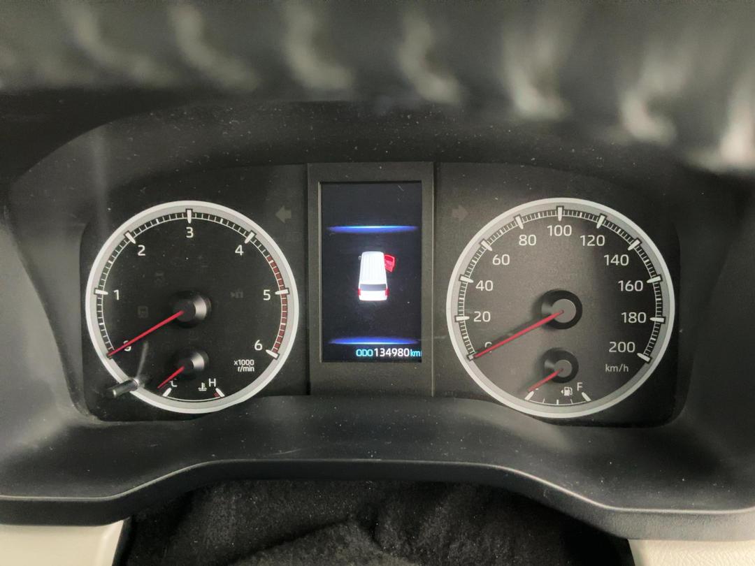 Photo '20' of Toyota Hiace