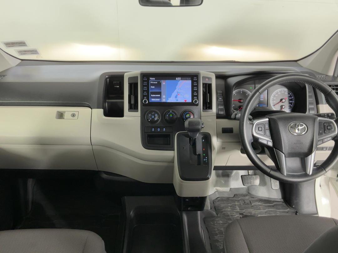Photo '17' of Toyota Hiace