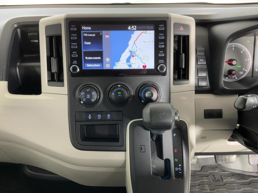 Photo '18' of Toyota Hiace