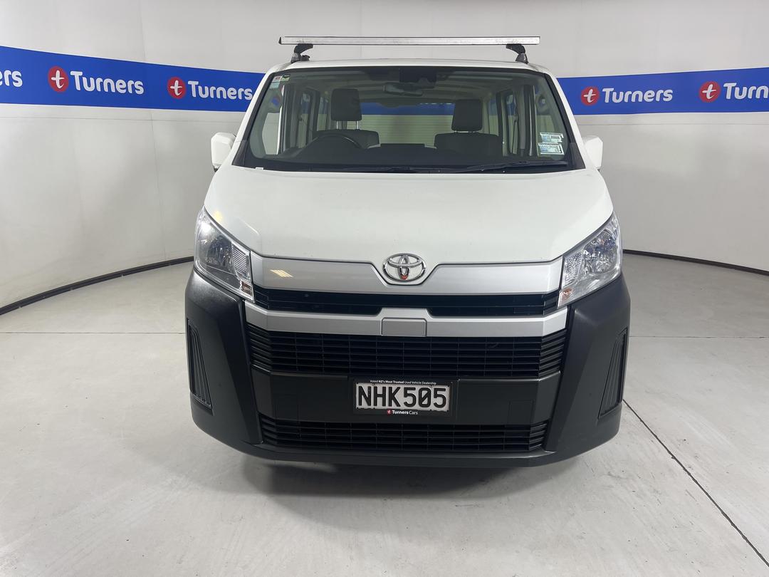 Photo '2' of Toyota Hiace