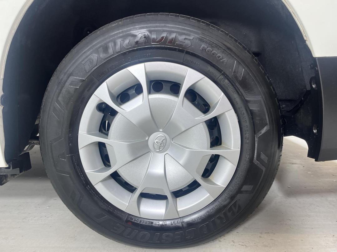 Photo '11' of Toyota Hiace