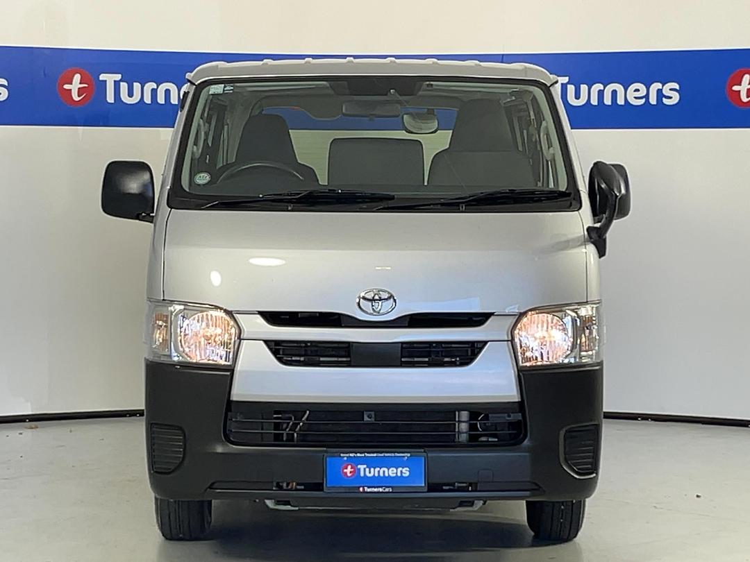 Photo '2' of Toyota Hiace