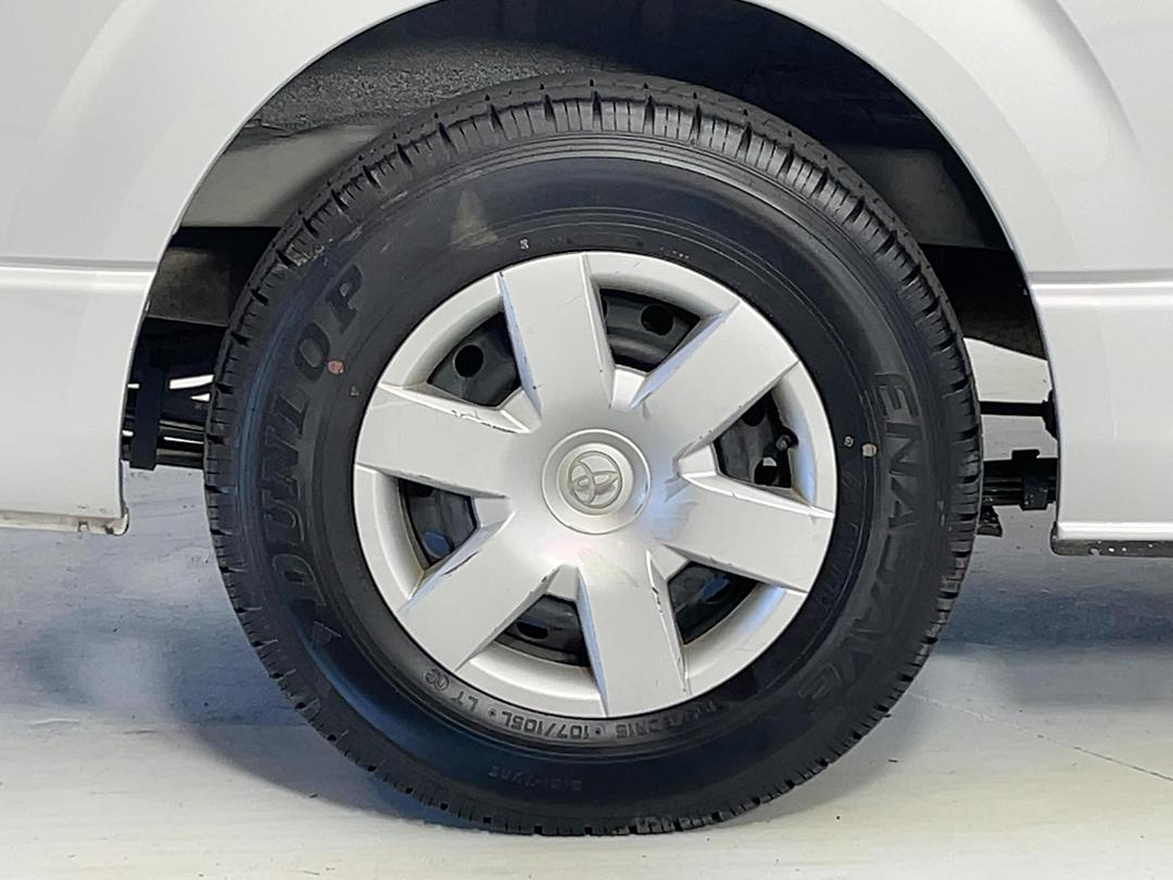 Photo '12' of Toyota Hiace