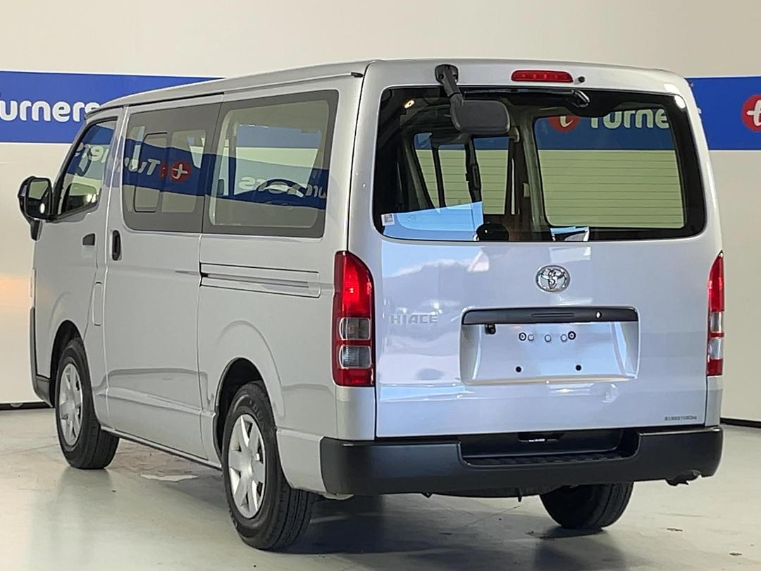 Photo '5' of Toyota Hiace