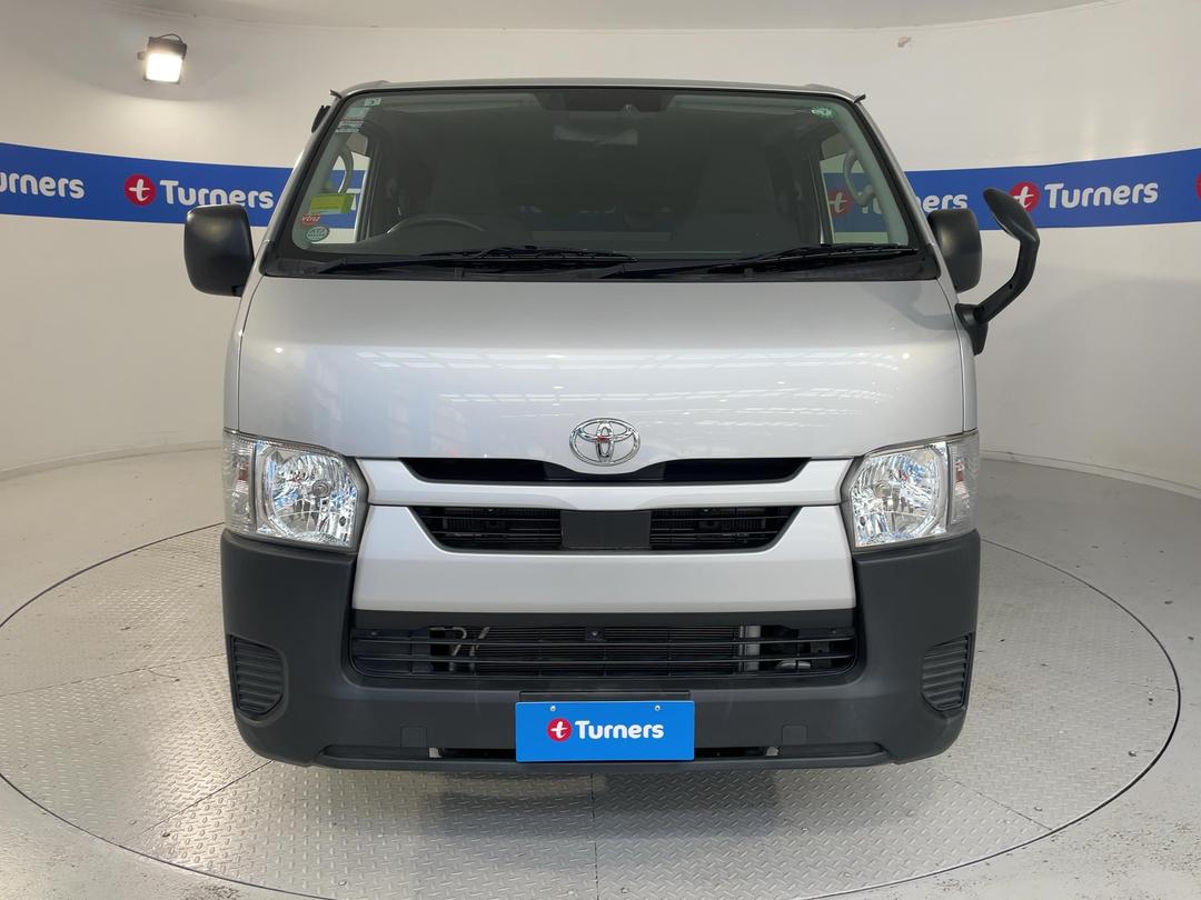 Photo '2' of Toyota Hiace