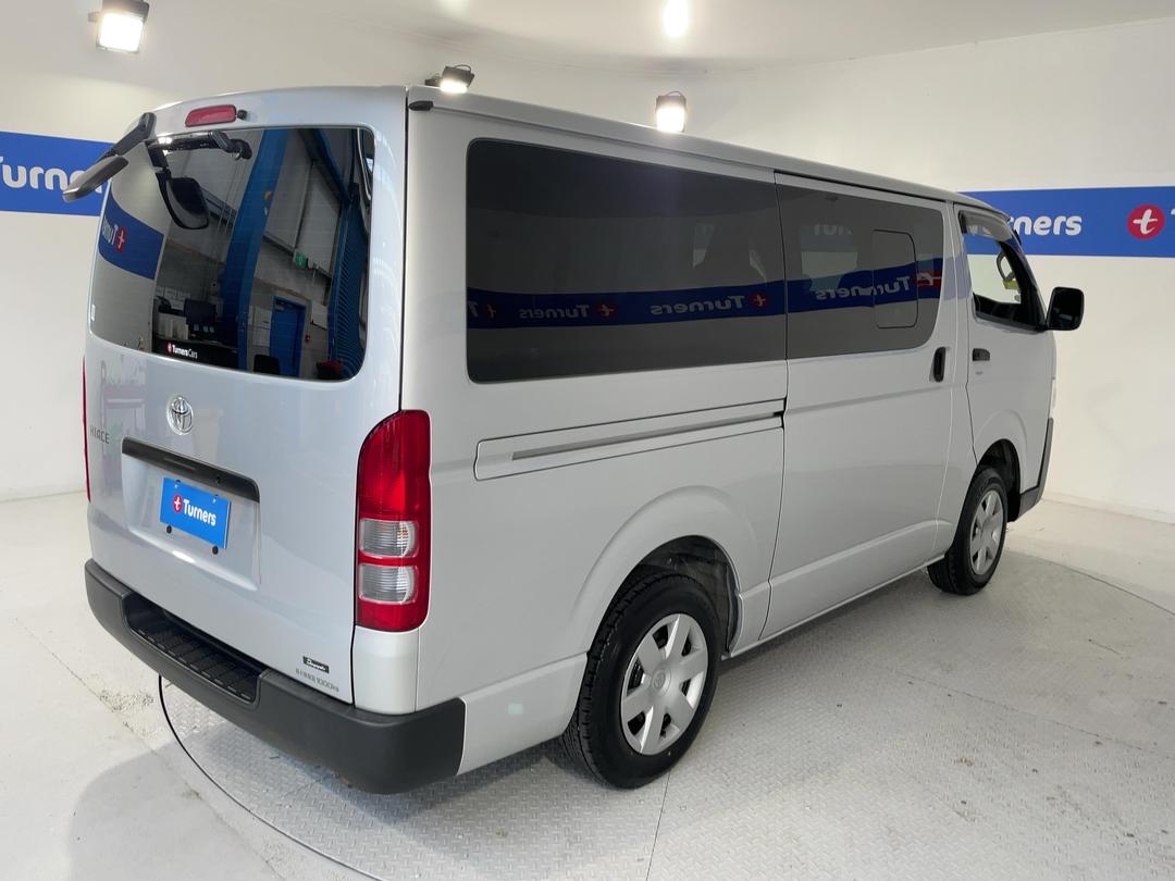 Photo '7' of Toyota Hiace