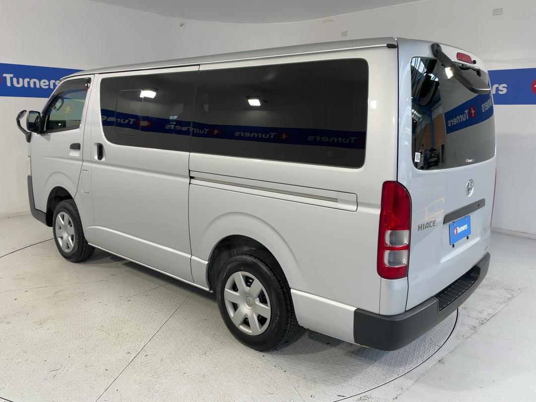 Photo '5' of Toyota Hiace