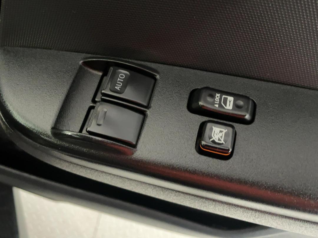 Photo '22' of Toyota Hiace