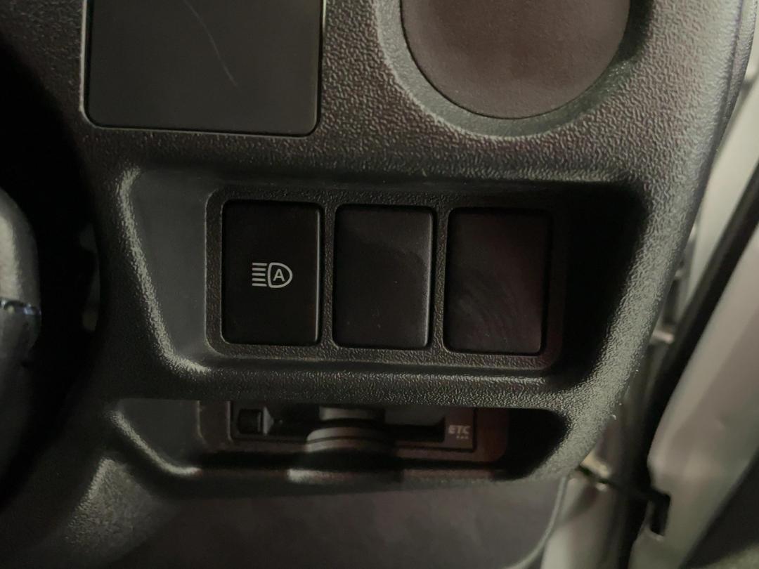 Photo '23' of Toyota Hiace