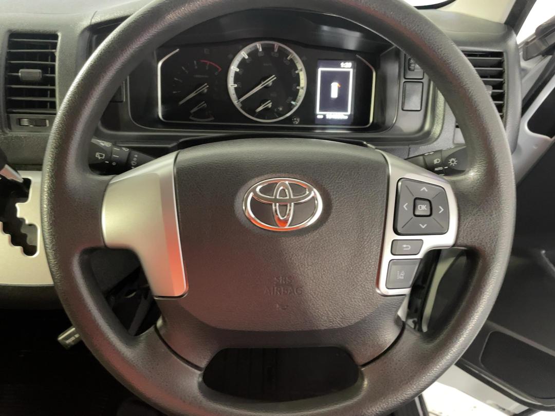 Photo '25' of Toyota Hiace