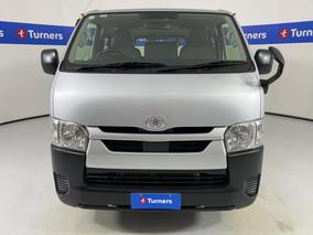 Photo '2' of Toyota Hiace