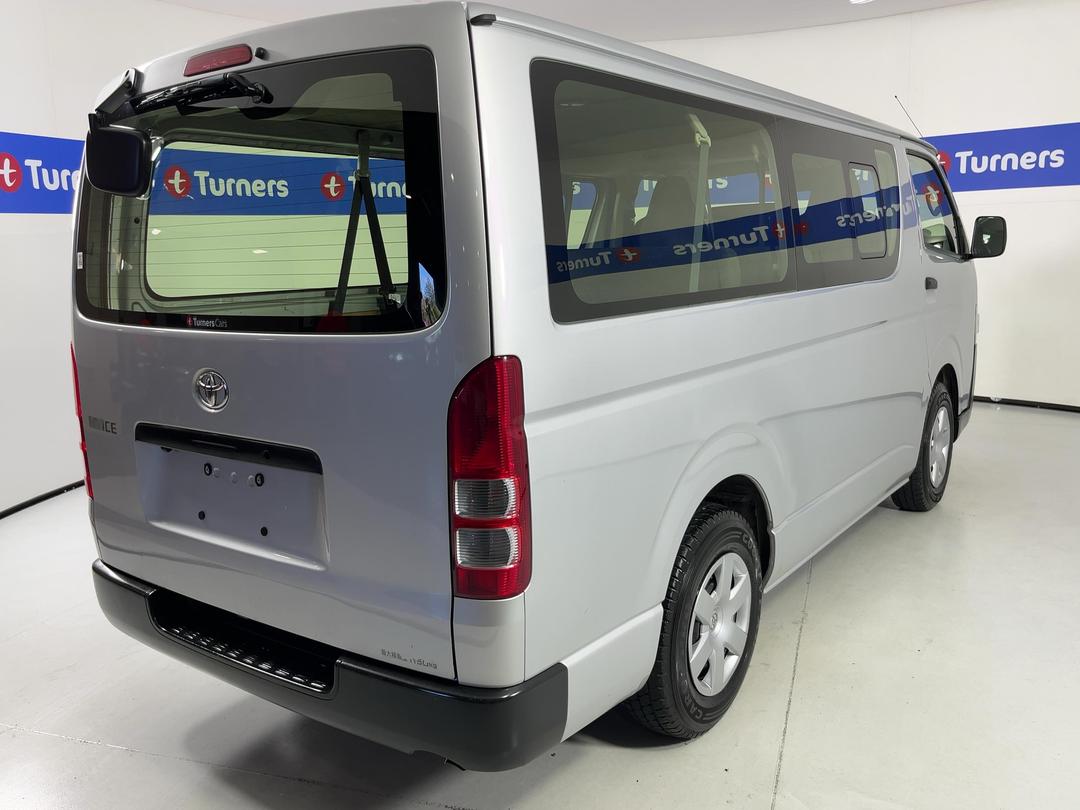 Photo '7' of Toyota Hiace