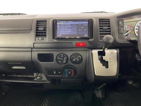 Photo '18' of Toyota Hiace
