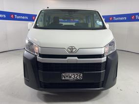 Photo '2' of Toyota Hiace