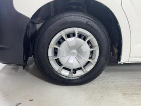 Photo '10' of Toyota Hiace