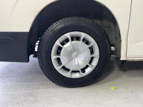 Photo '12' of Toyota Hiace