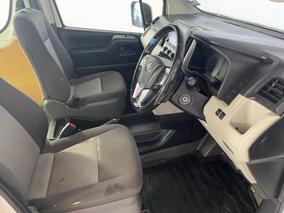 Photo '16' of Toyota Hiace