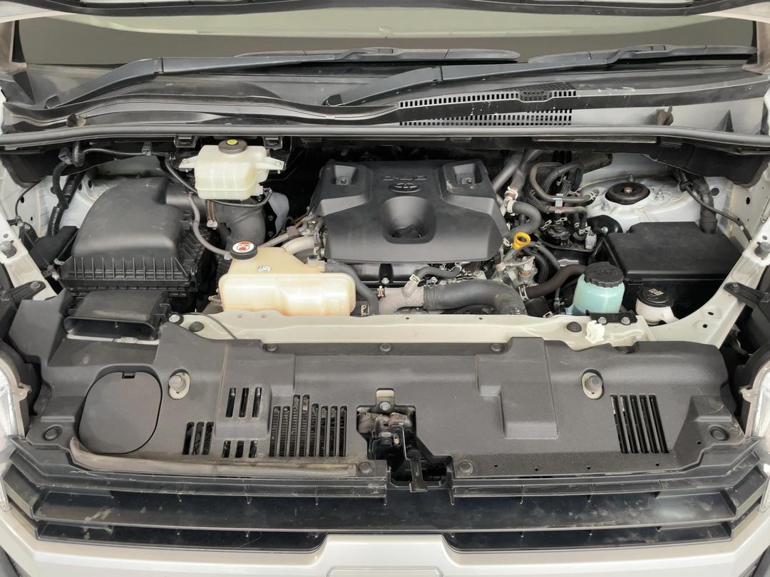 Photo '13' of Toyota Hiace