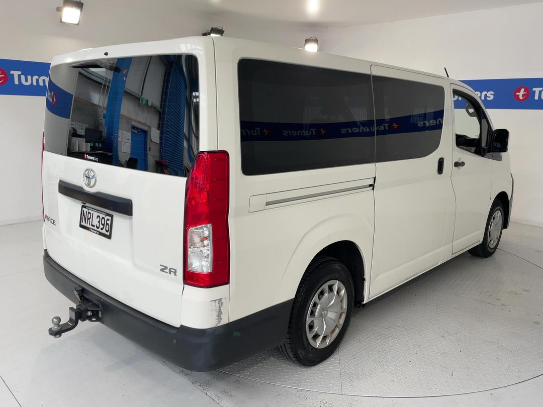 Photo '7' of Toyota Hiace