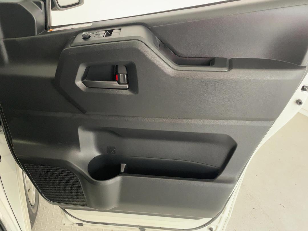 Photo '15' of Toyota Hiace