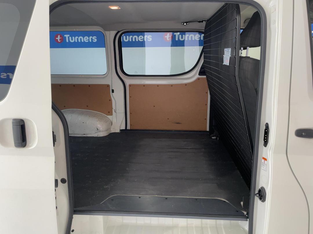 Photo '19' of Toyota Hiace