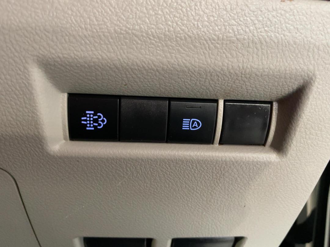 Photo '23' of Toyota Hiace