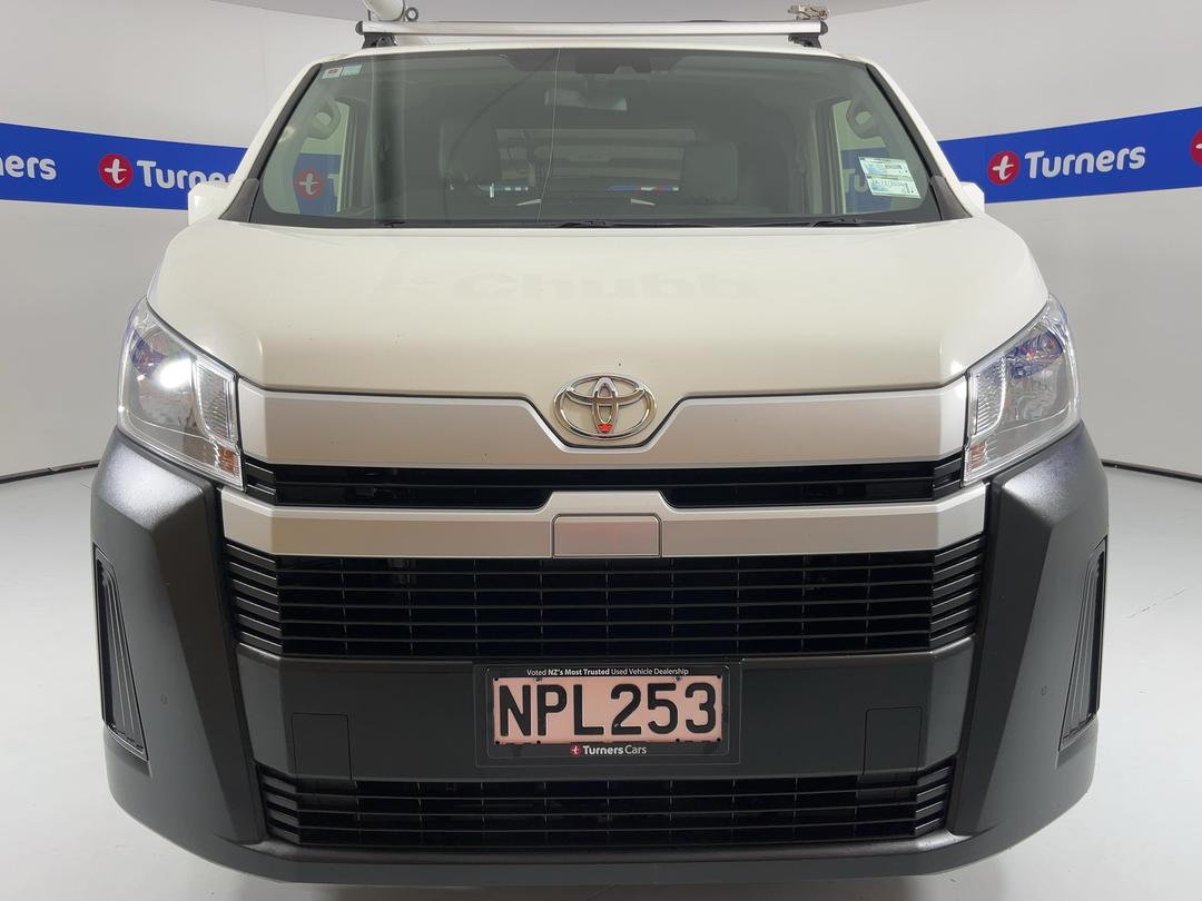 Photo '2' of Toyota Hiace