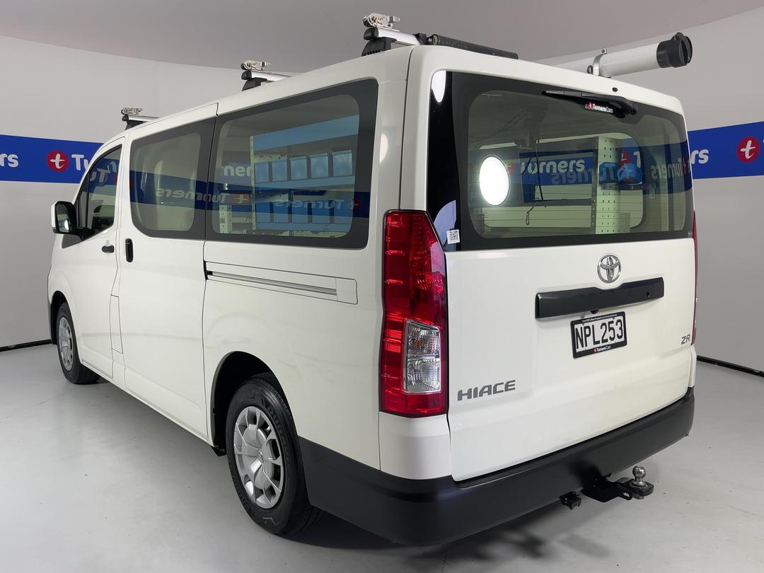 Photo '5' of Toyota Hiace
