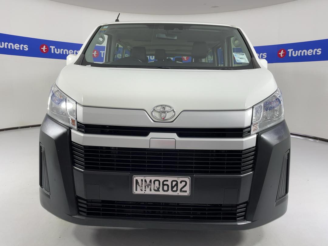 Photo '2' of Toyota Hiace