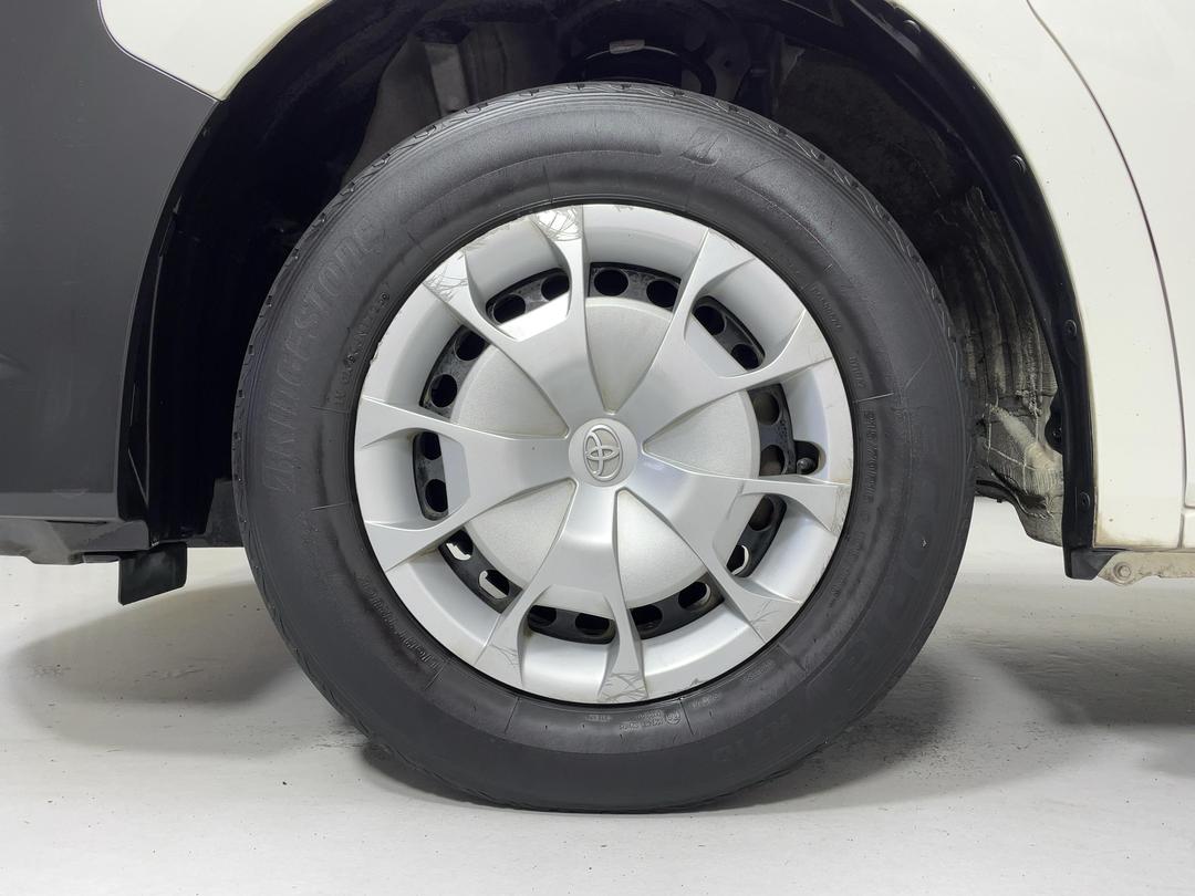 Photo '10' of Toyota Hiace