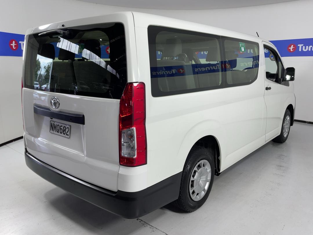 Photo '7' of Toyota Hiace