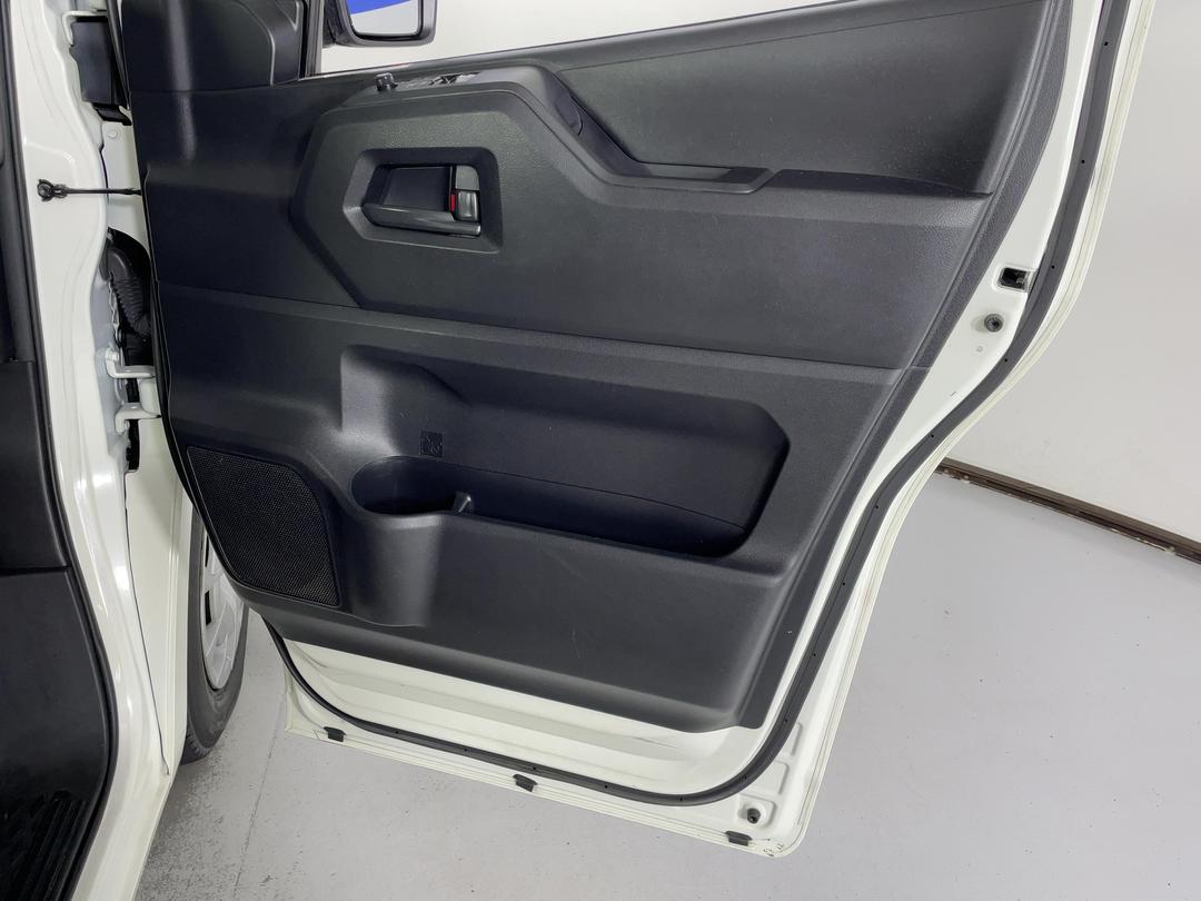 Photo '15' of Toyota Hiace