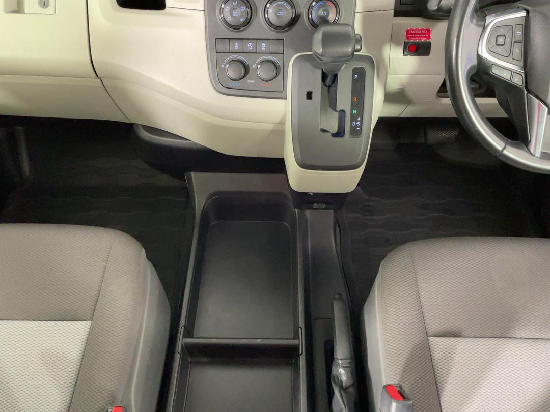Photo '18' of Toyota Hiace