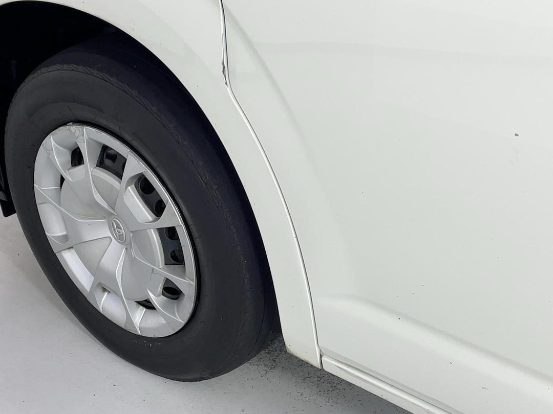 Photo '23' of Toyota Hiace