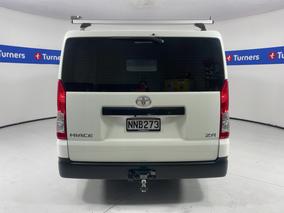 Photo '6' of Toyota Hiace