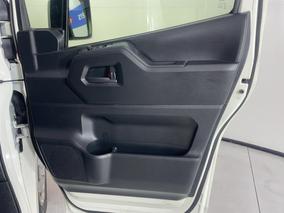Photo '15' of Toyota Hiace