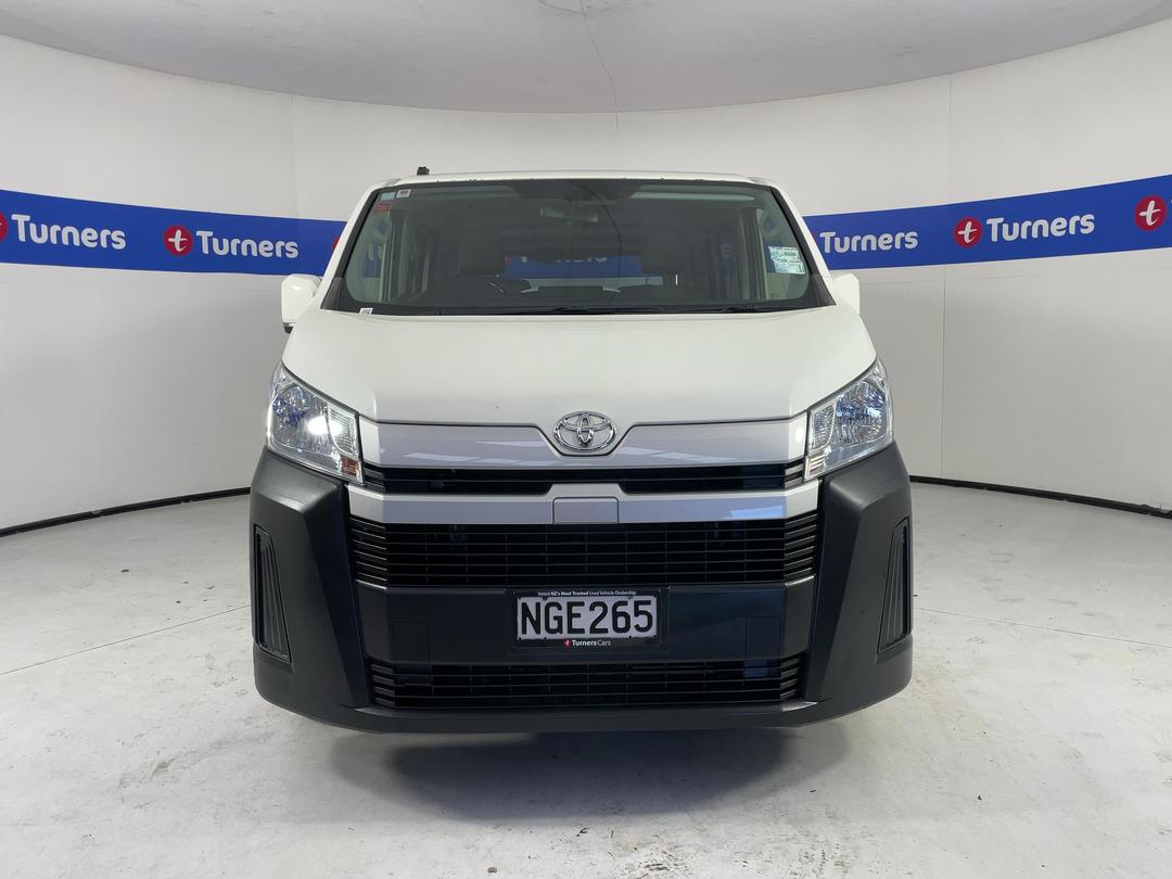 Photo '2' of Toyota Hiace