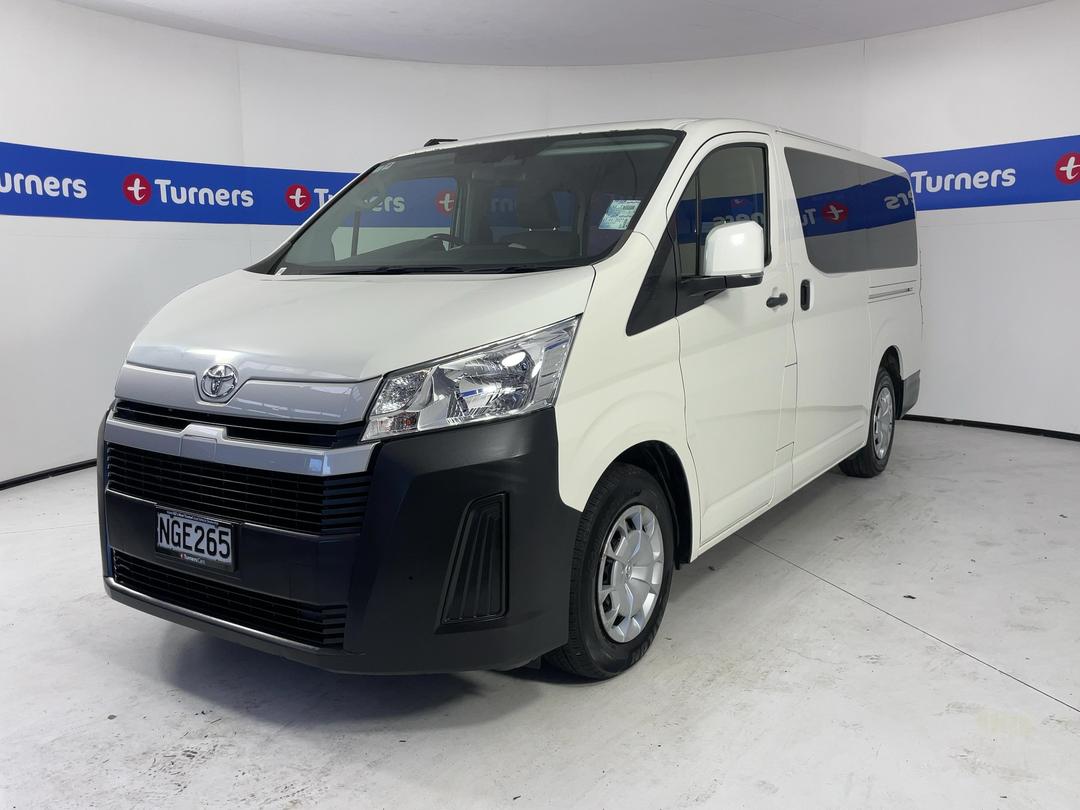 Photo '4' of Toyota Hiace
