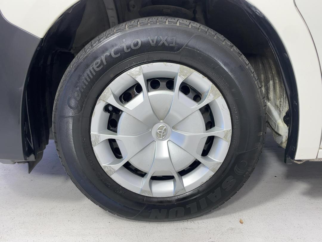 Photo '10' of Toyota Hiace