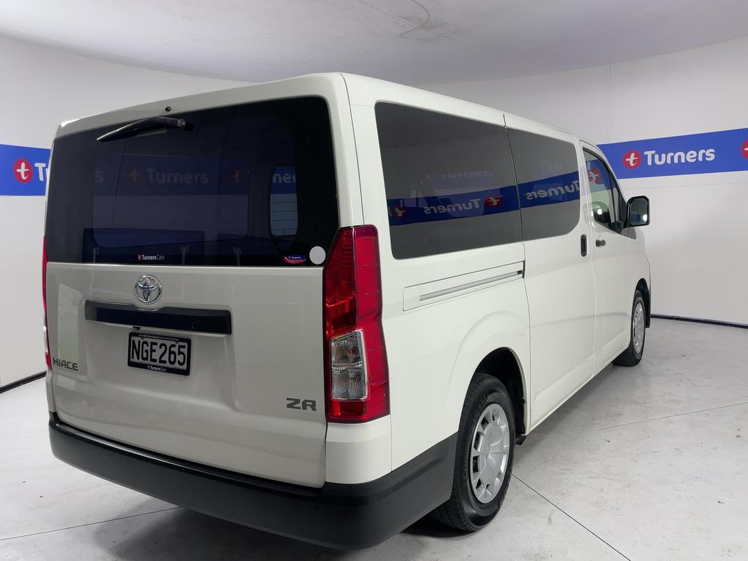 Photo '7' of Toyota Hiace
