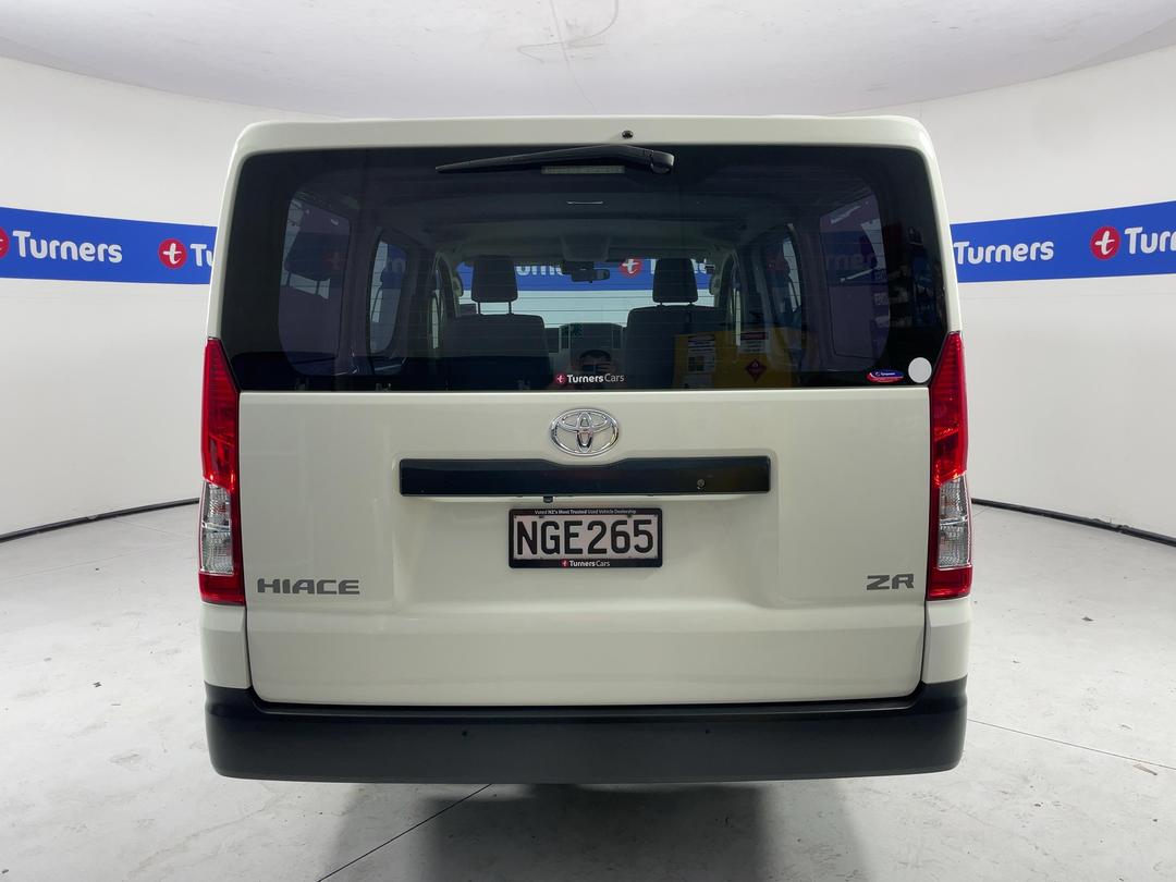 Photo '6' of Toyota Hiace