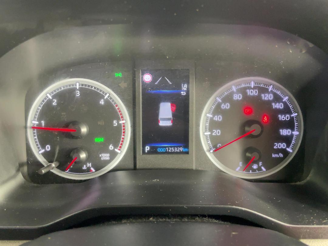 Photo '20' of Toyota Hiace