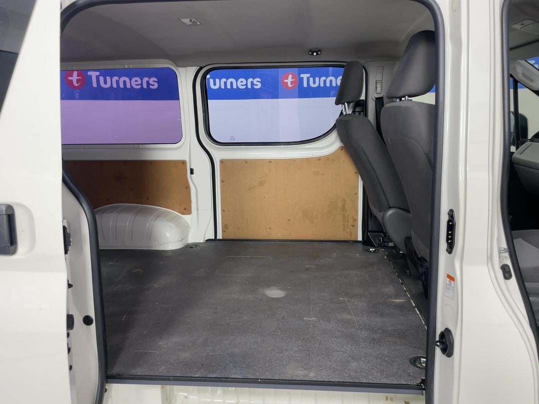 Photo '19' of Toyota Hiace