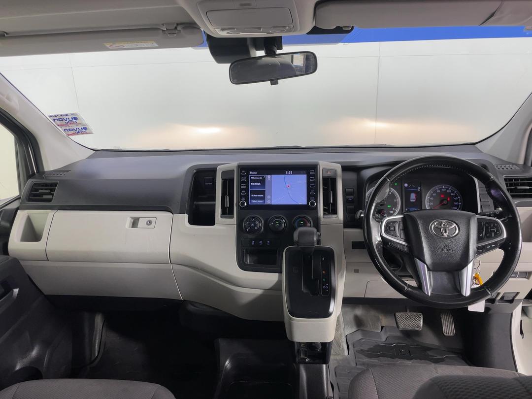 Photo '17' of Toyota Hiace
