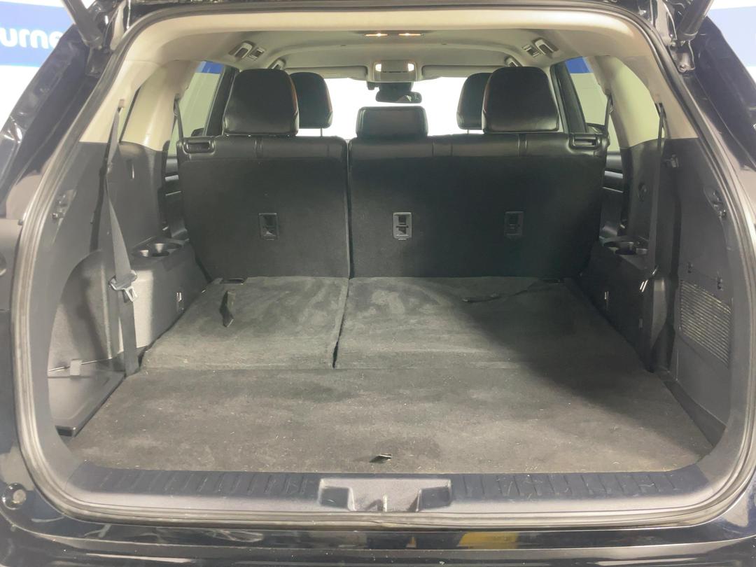 Photo '14' of Toyota Highlander
