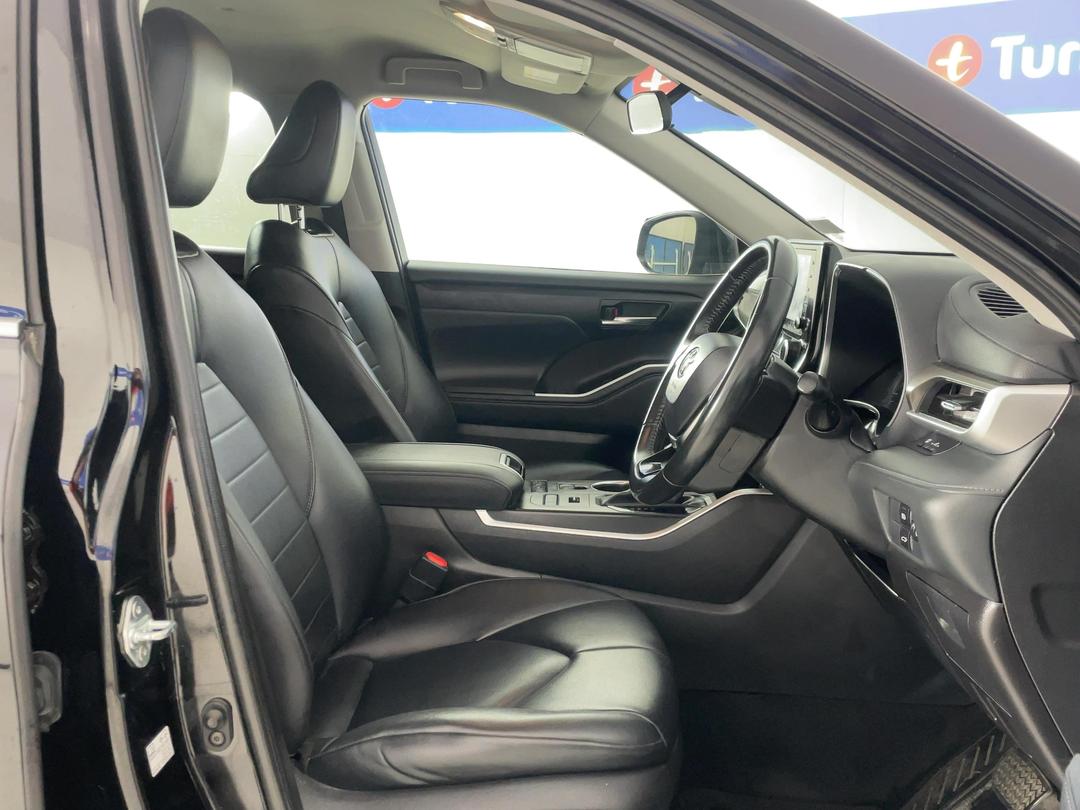 Photo '16' of Toyota Highlander