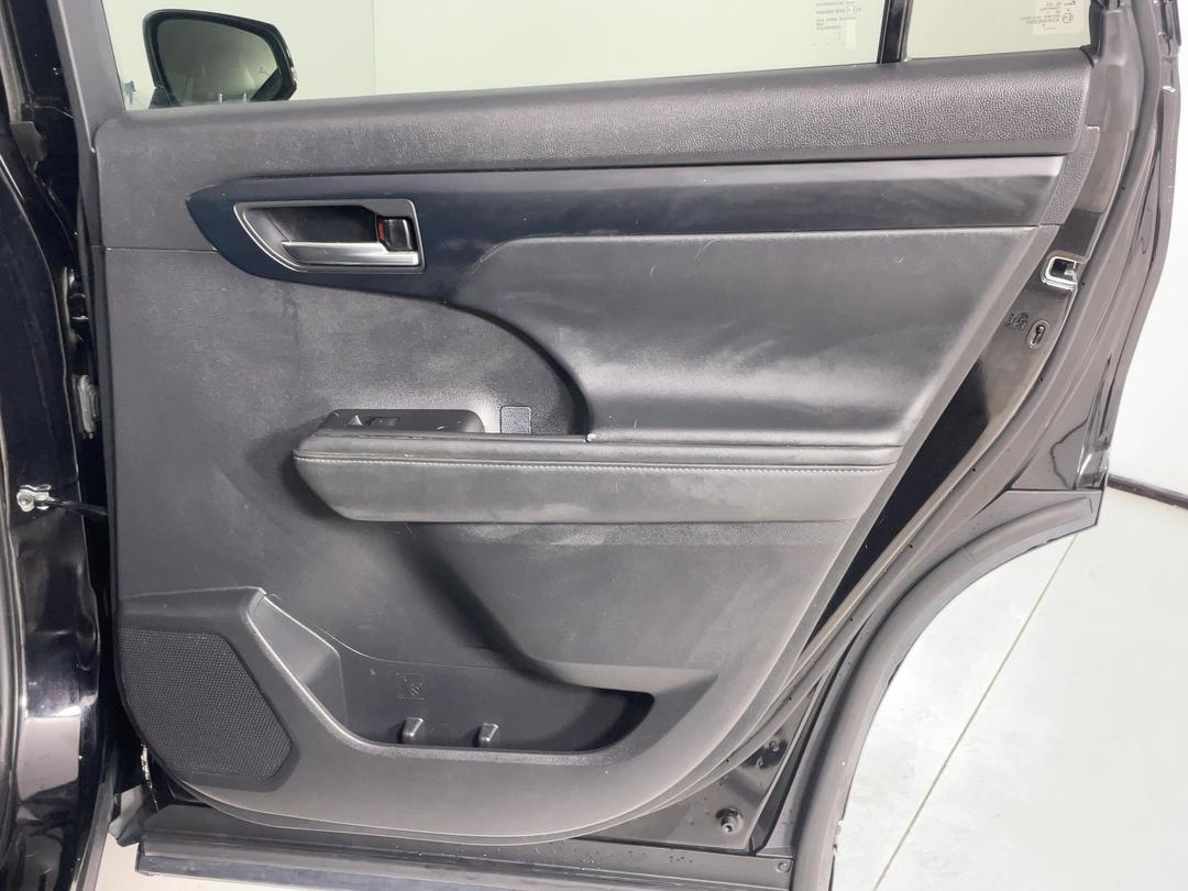 Photo '19' of Toyota Highlander
