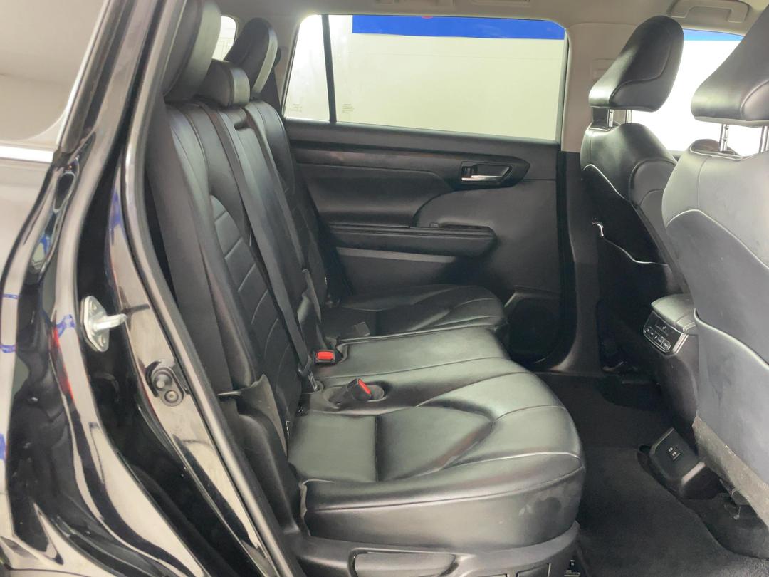 Photo '20' of Toyota Highlander