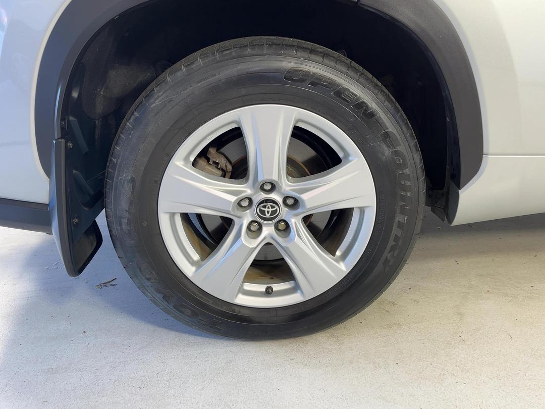 Photo '12' of Toyota Highlander