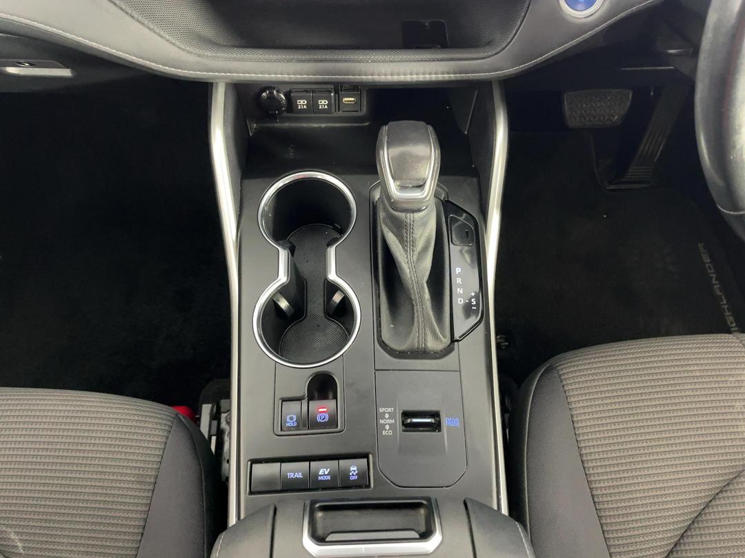 Photo '18' of Toyota Highlander